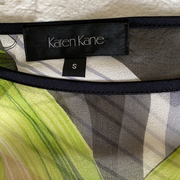 Silk print top - Picture 6 of 6